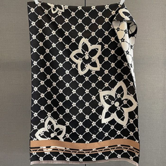 Retro Chic Floral Lattice Scarf
WS057 Black