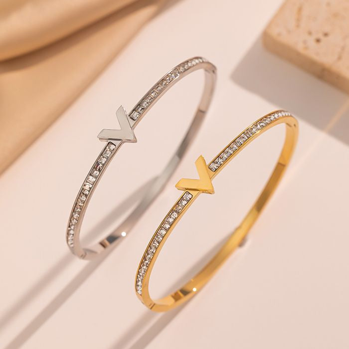 Crystal V Detail stainless steel Bangle in Gold