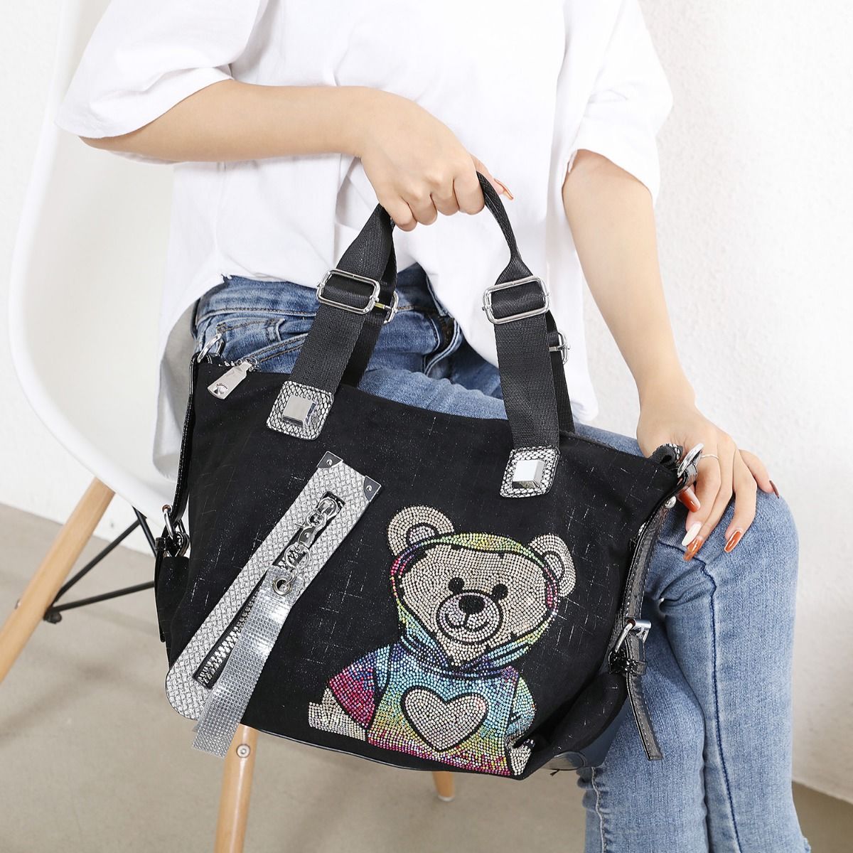 Trendy Teddy Bear Appliqué Shoulder Bag in Black 60247