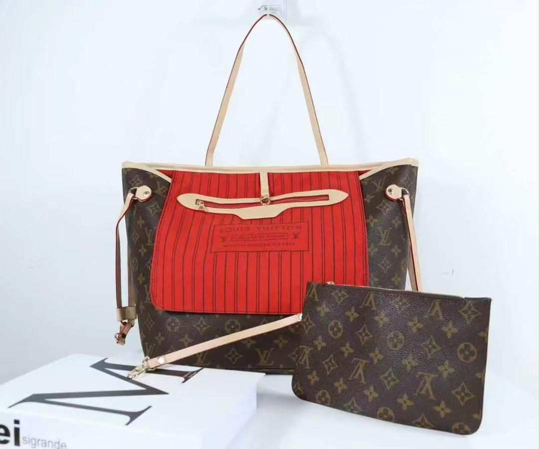 The Signature Tote Collection