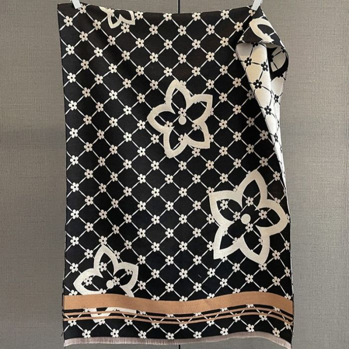 Retro Chic Floral Lattice Scarf
WS057 Black